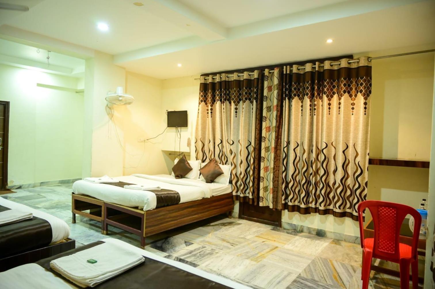 Hotel Sachidanand 舍地 外观 照片