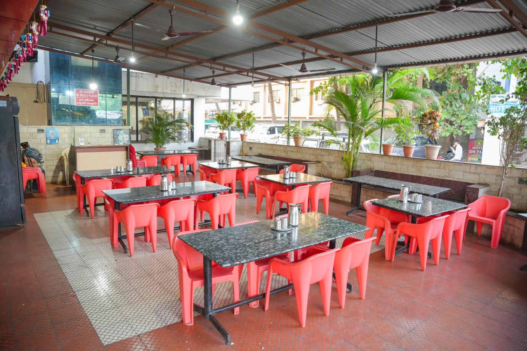 Hotel Sachidanand 舍地 外观 照片