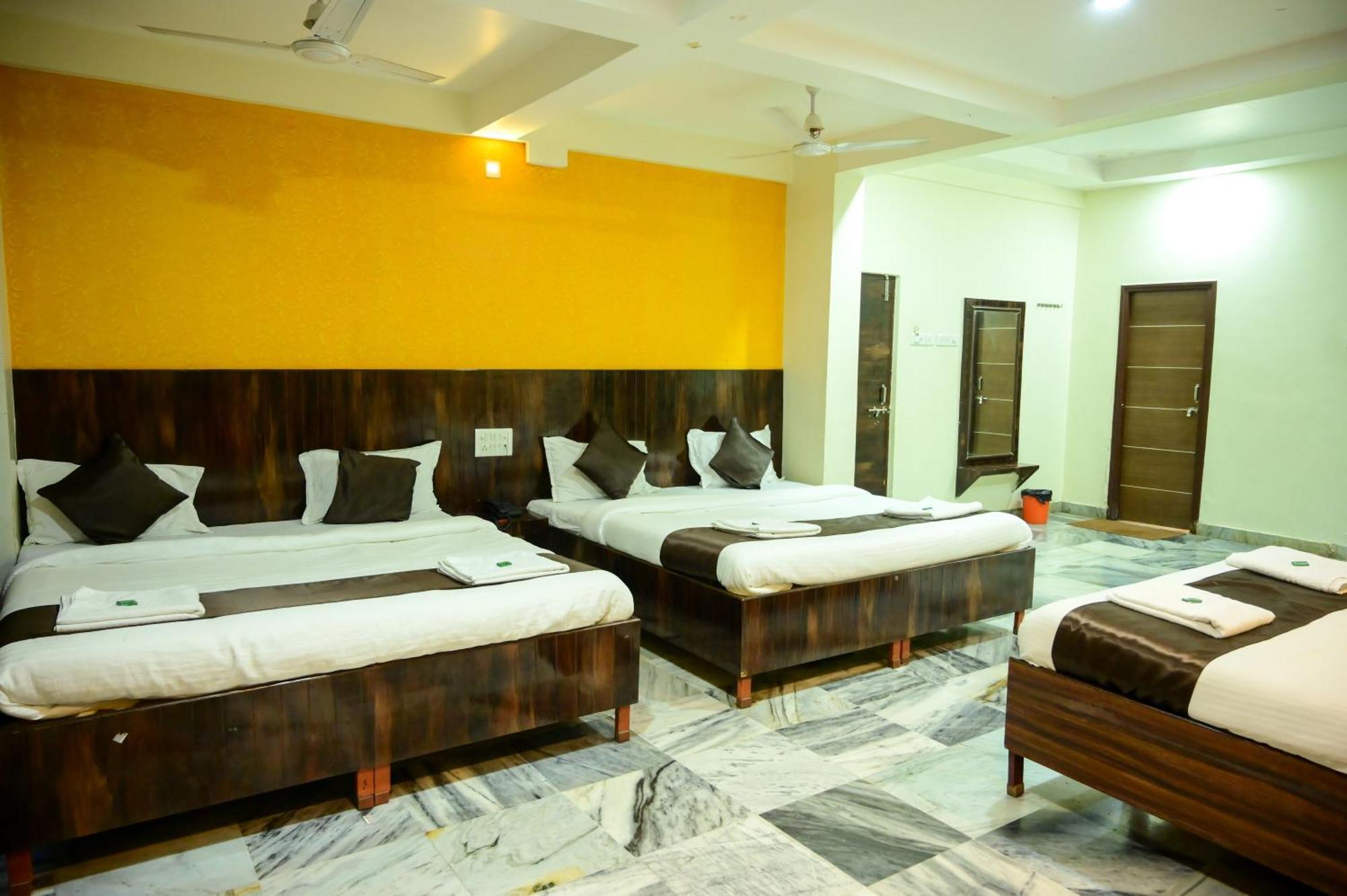 Hotel Sachidanand 舍地 外观 照片