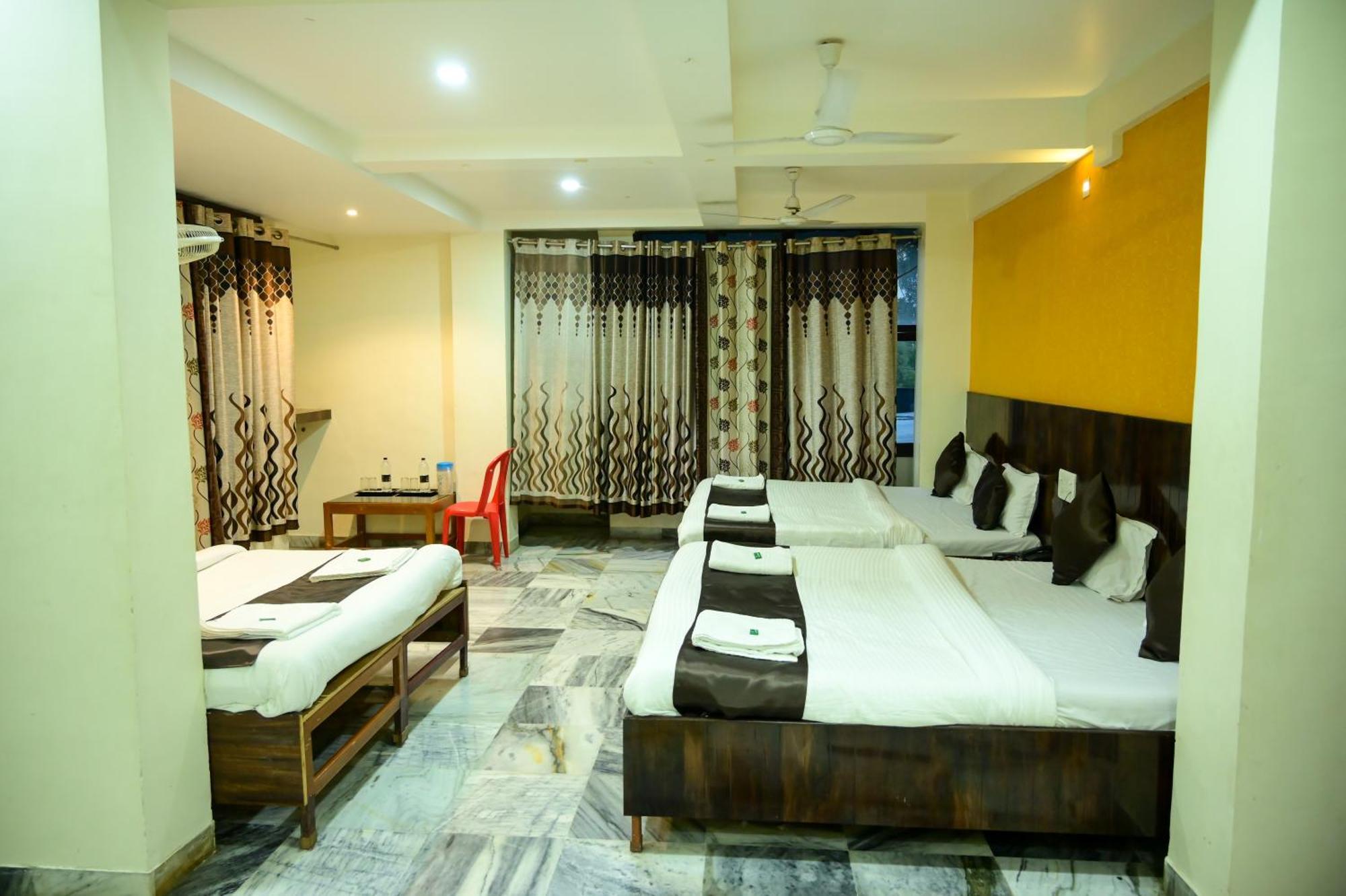 Hotel Sachidanand 舍地 外观 照片