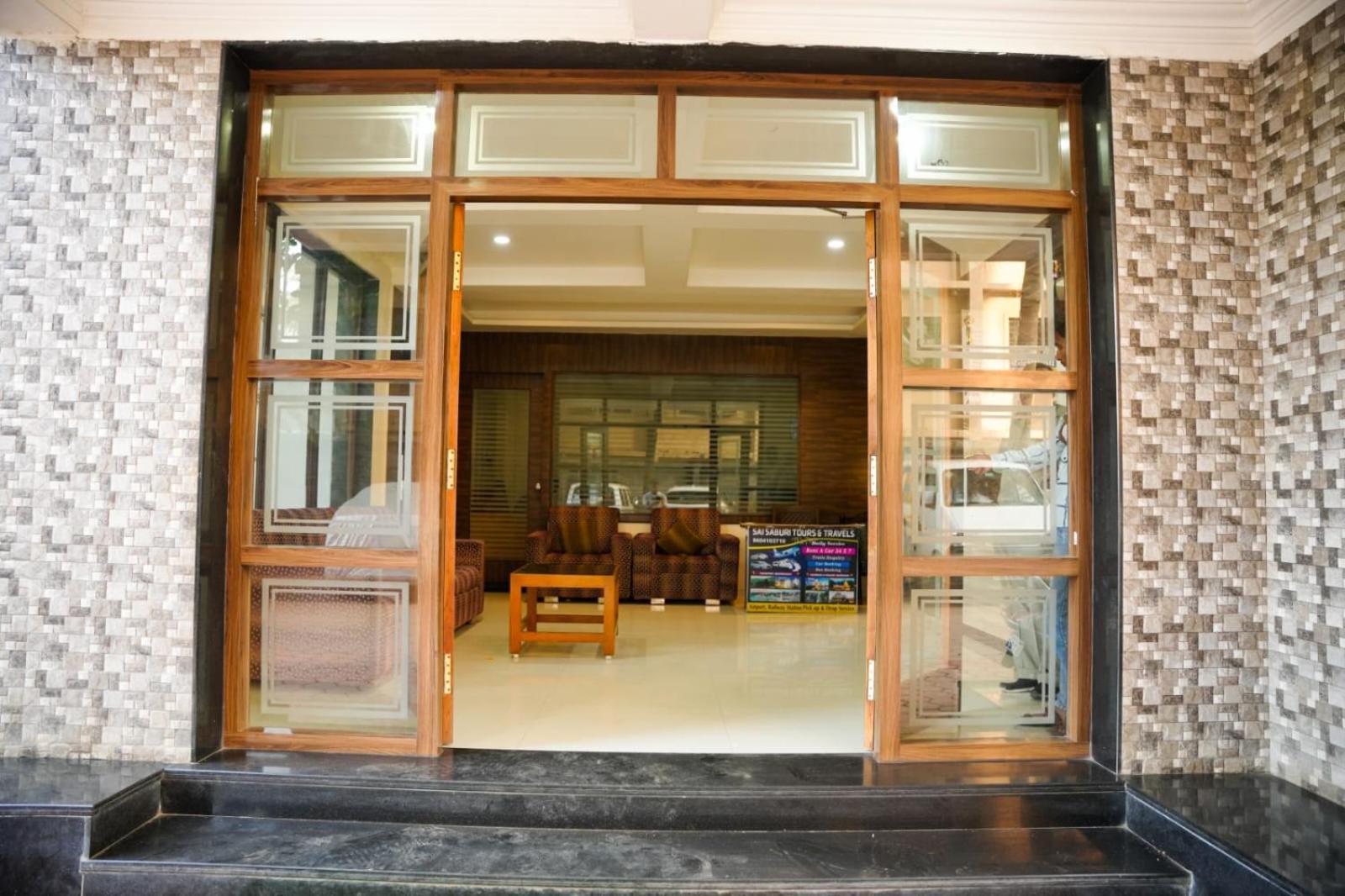 Hotel Sachidanand 舍地 外观 照片