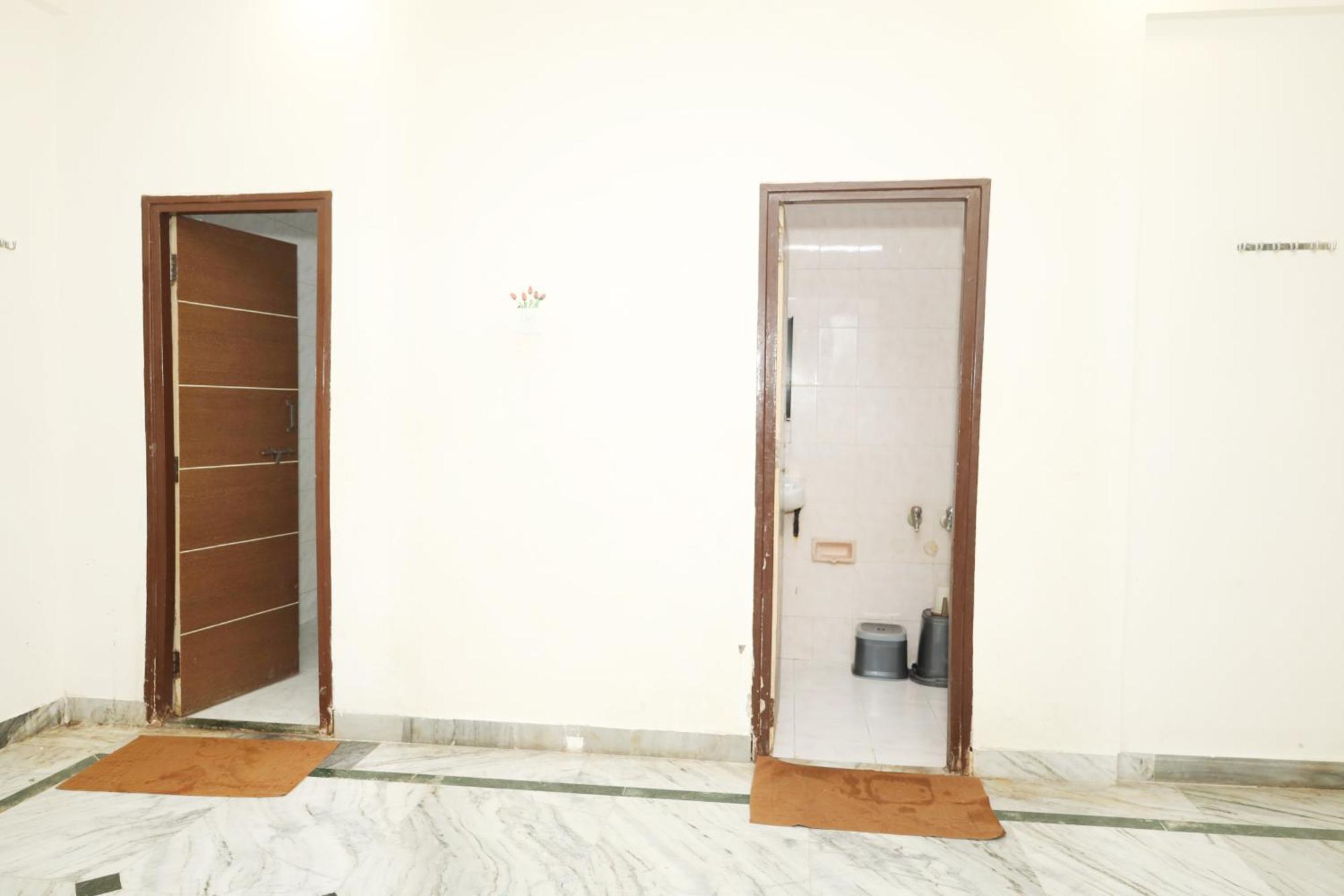 Hotel Sachidanand 舍地 外观 照片