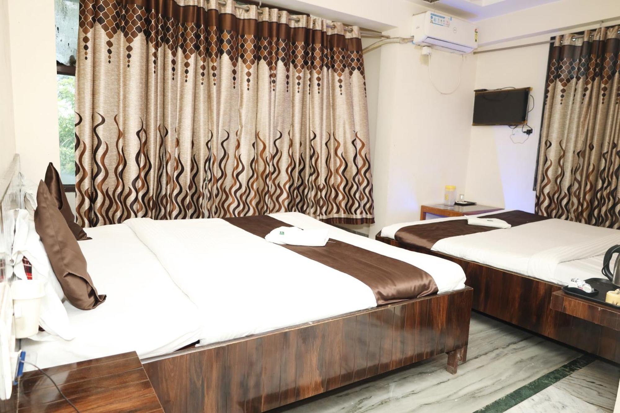 Hotel Sachidanand 舍地 外观 照片