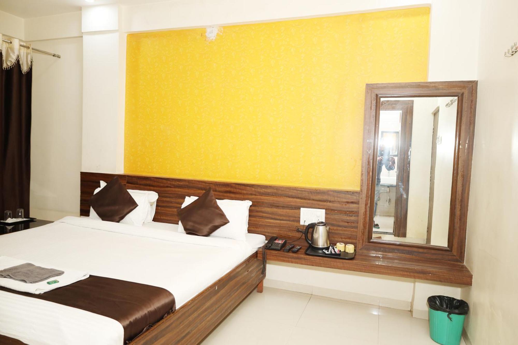 Hotel Sachidanand 舍地 外观 照片